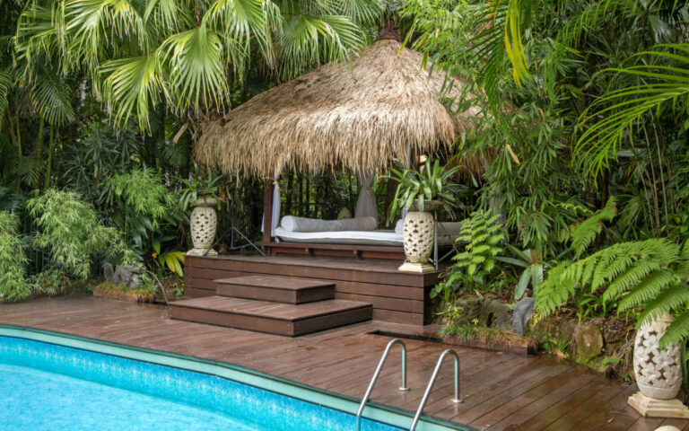 19 Deck Ideas Off the Back of Your House