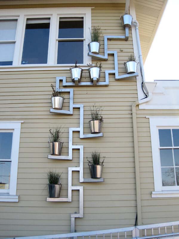 Zigzag Bucket System